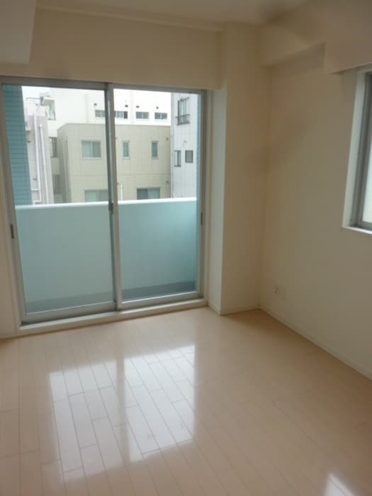 Room image 14
