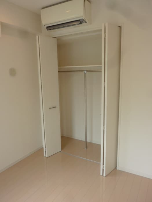 Room image 14