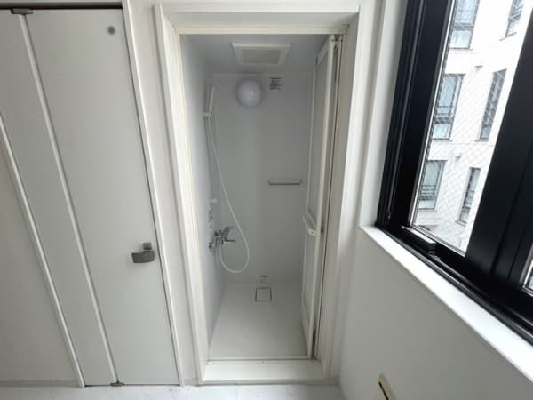 Room image 12