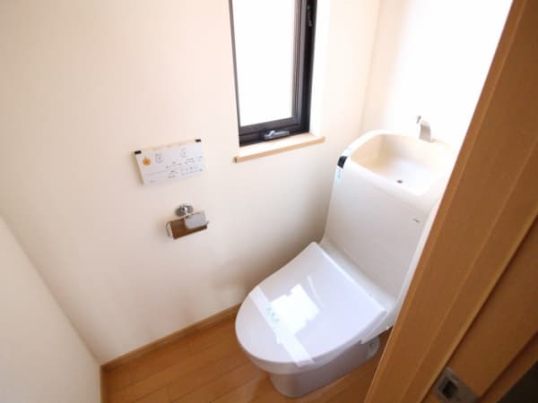 Room image 12
