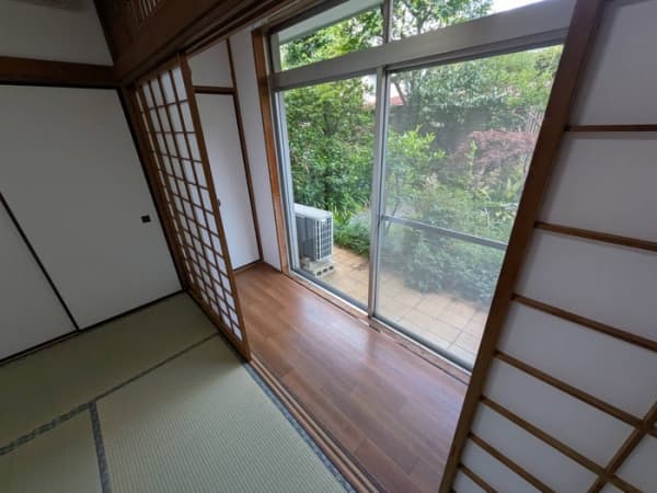 Room image 11