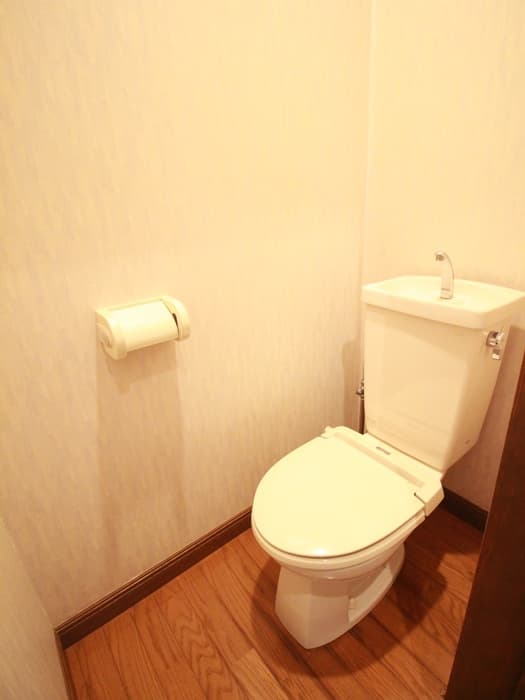 Room image 11