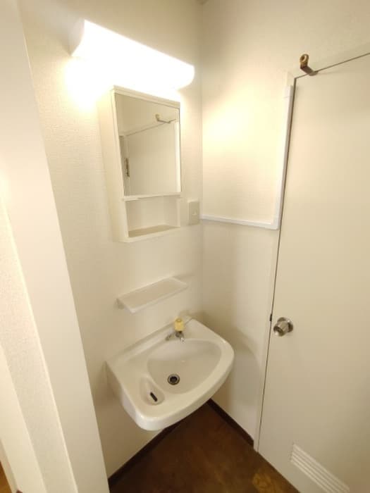 Room image 13