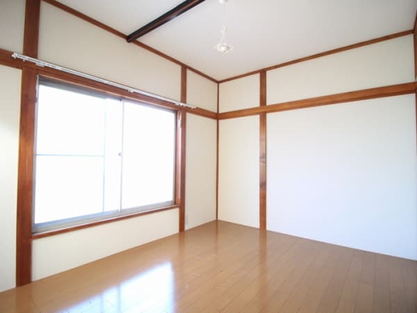 Room image 12