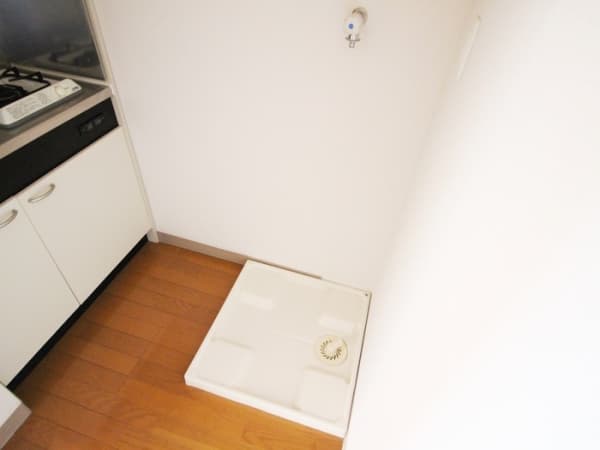 Room image 8