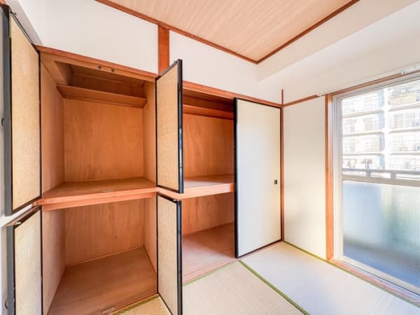 Room image 10