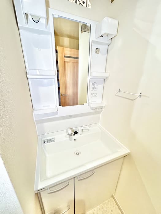 Room image 11