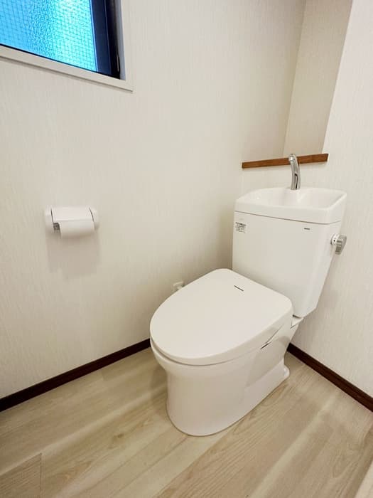 Room image 10