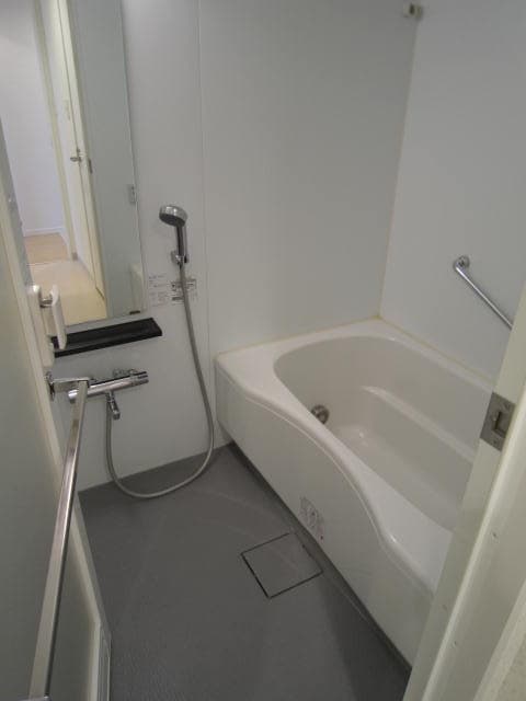 Room image 9