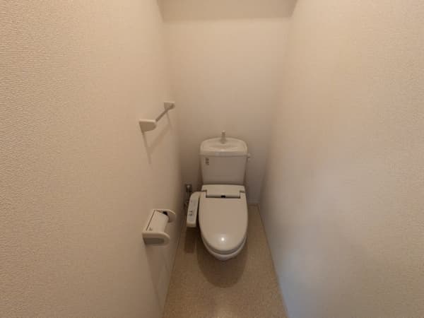 Room image 9