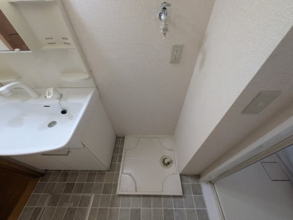 Room image 14