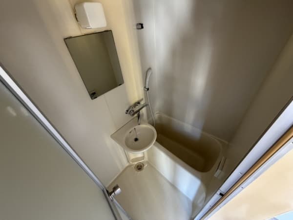 Room image 9
