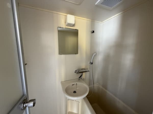 Room image 10