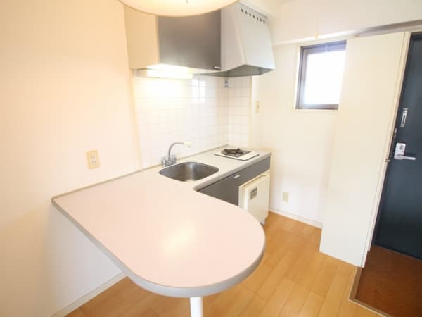 Room image 9