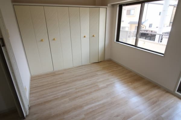 Room image 9