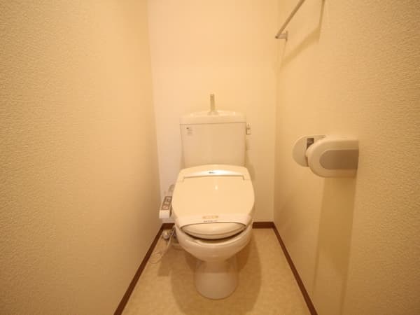 Room image 10