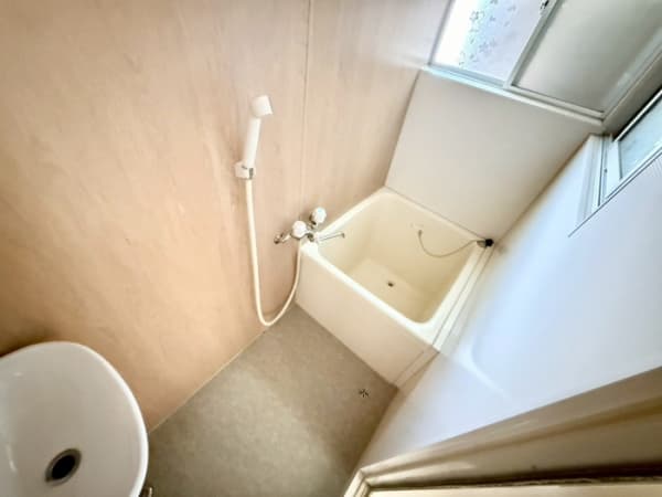 Room image 8