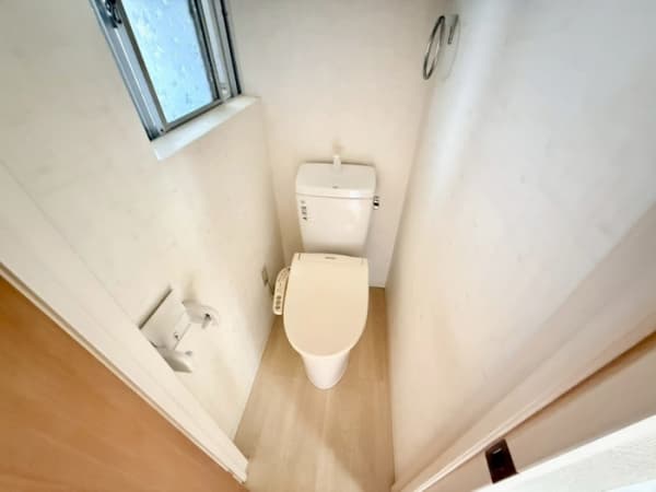 Room image 10