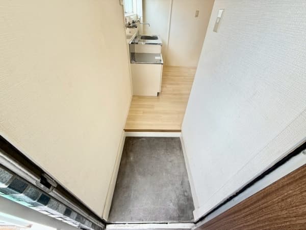 Room image 13