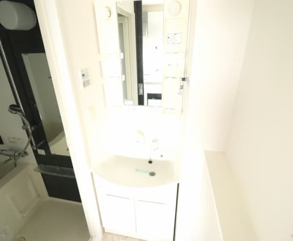 Room image 10
