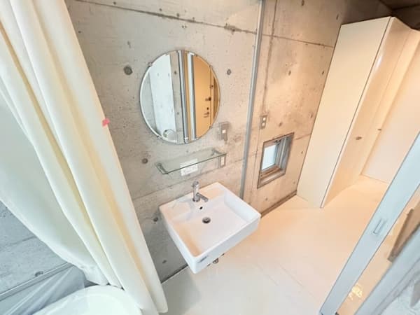 Room image 10