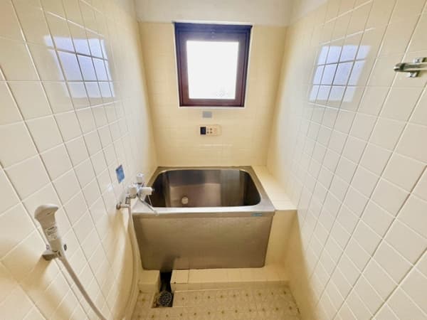 Room image 9