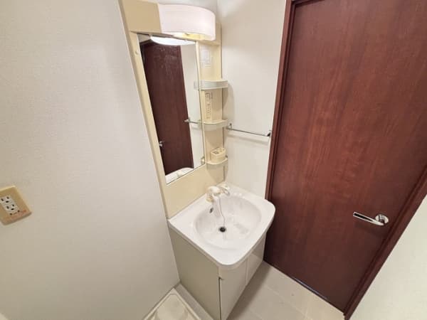 Room image 9