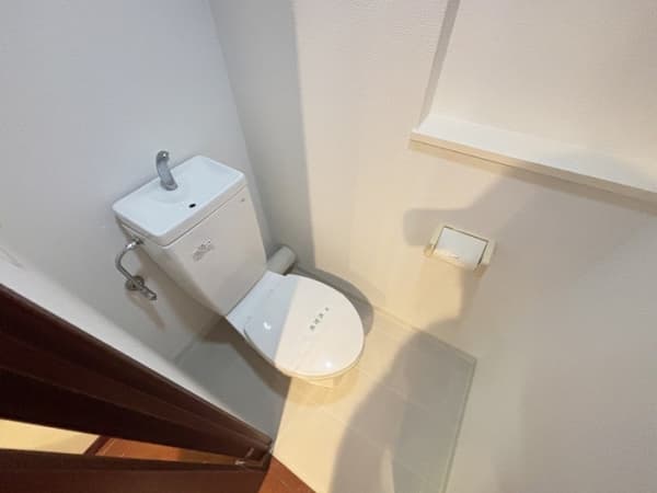 Room image 11