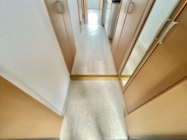 Room image 12