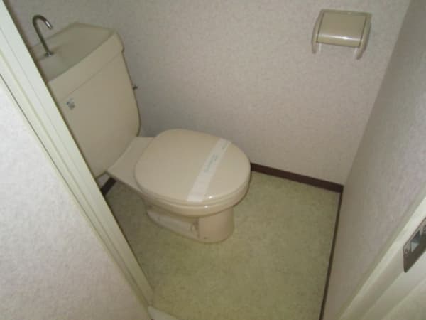 Room image 9