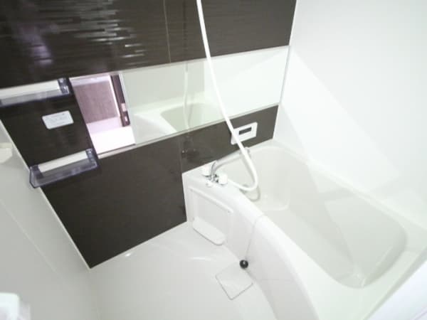 Room image 10