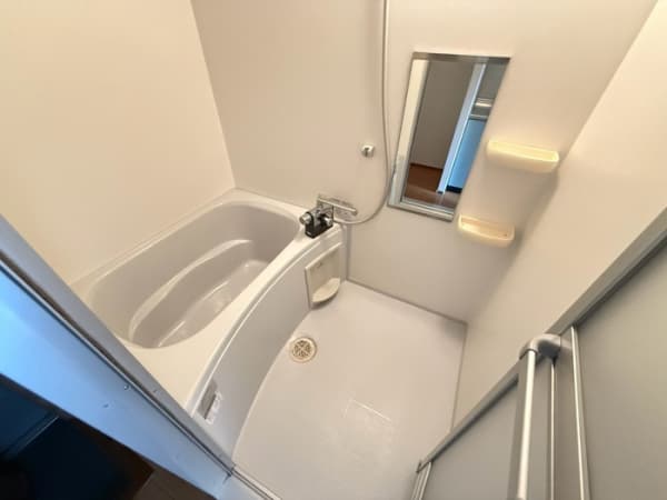 Room image 8