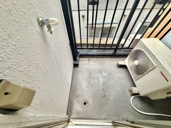 Room image 10