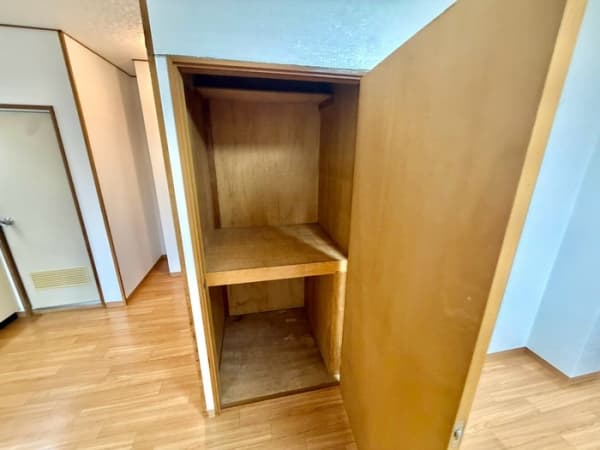 Room image 11