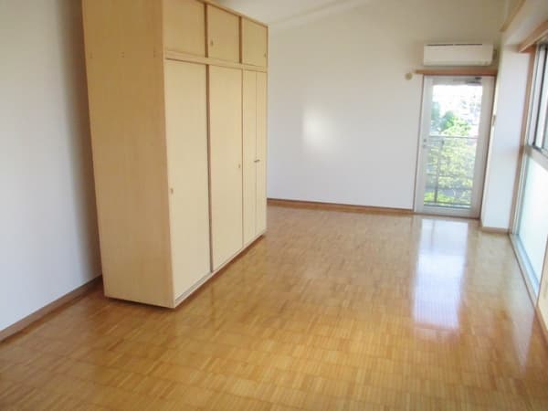 Room image 14