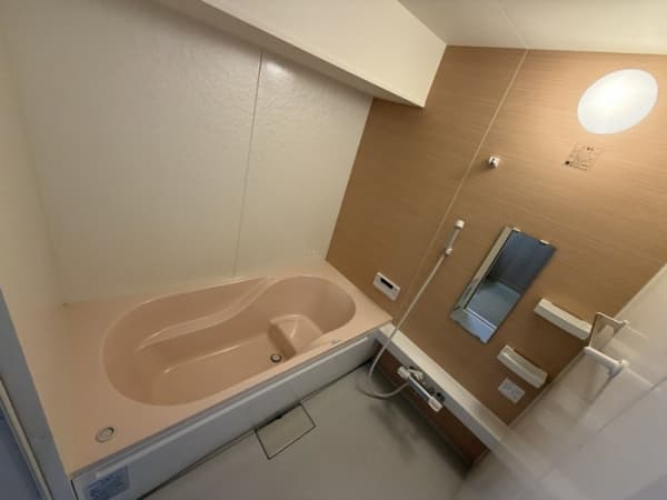 Room image 8