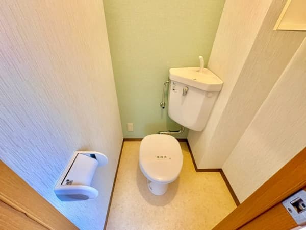Room image 10