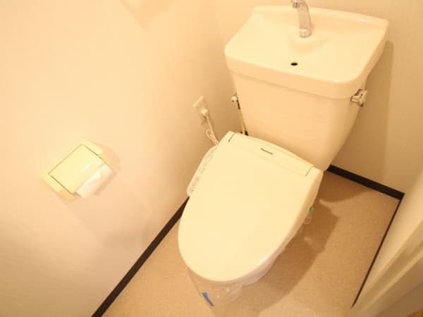 Room image 10