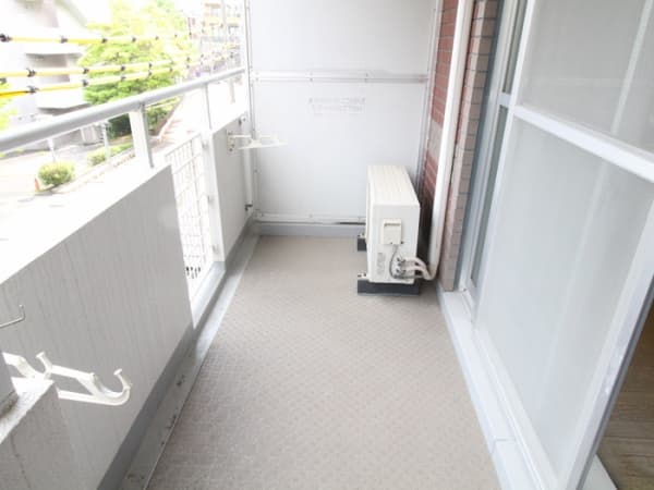 Room image 13