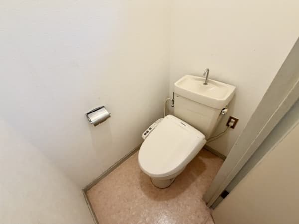 Room image 9