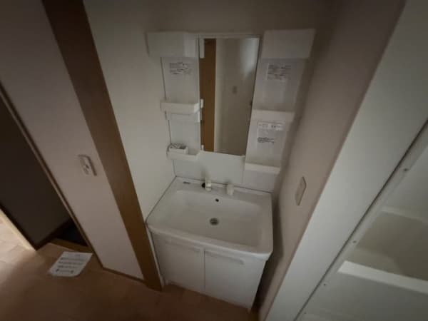 Room image 12