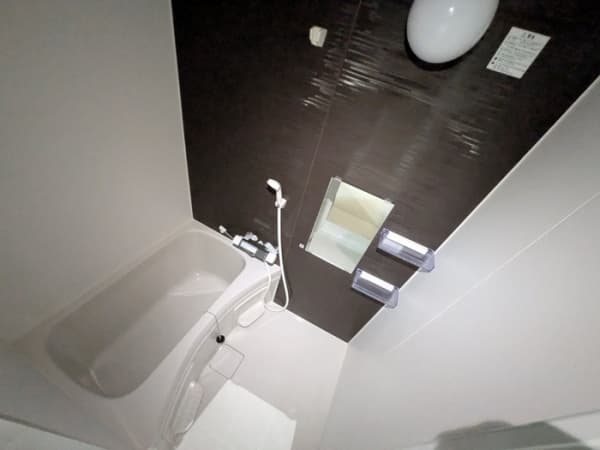 Room image 8