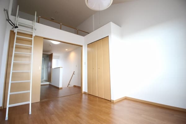 Room image 10
