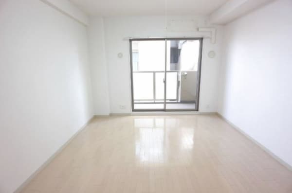 Room image 13