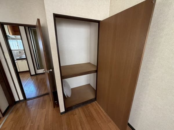 Room image 12