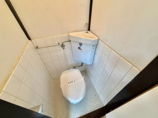 Room image 8