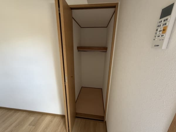 Room image 13