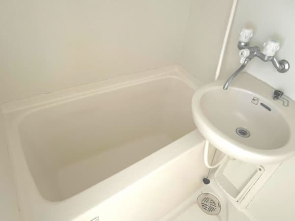 Room image 13