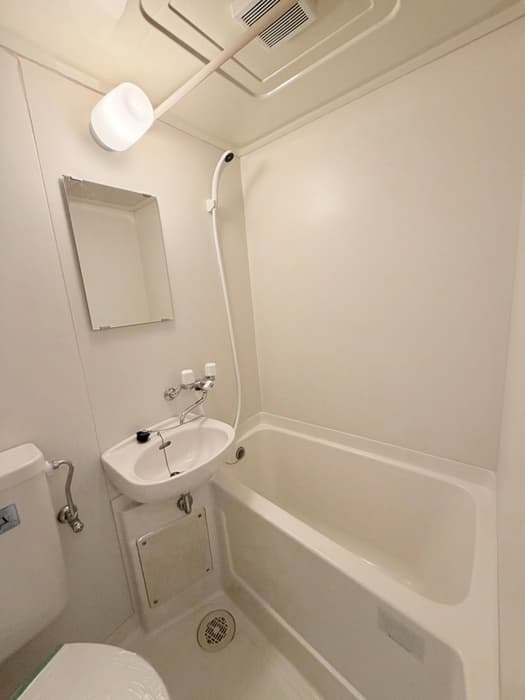 Room image 8