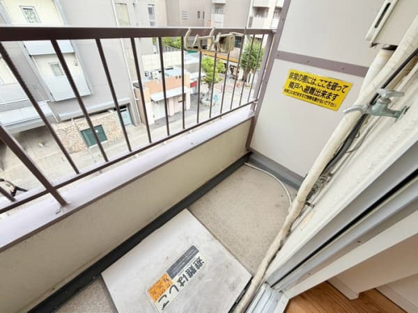 Room image 11
